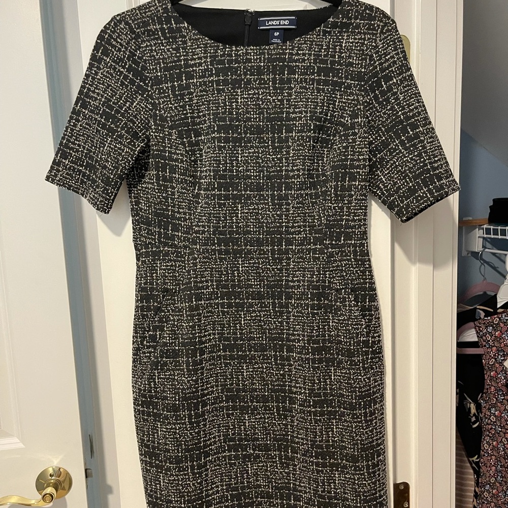 Black and White Lands ends dress with pockets